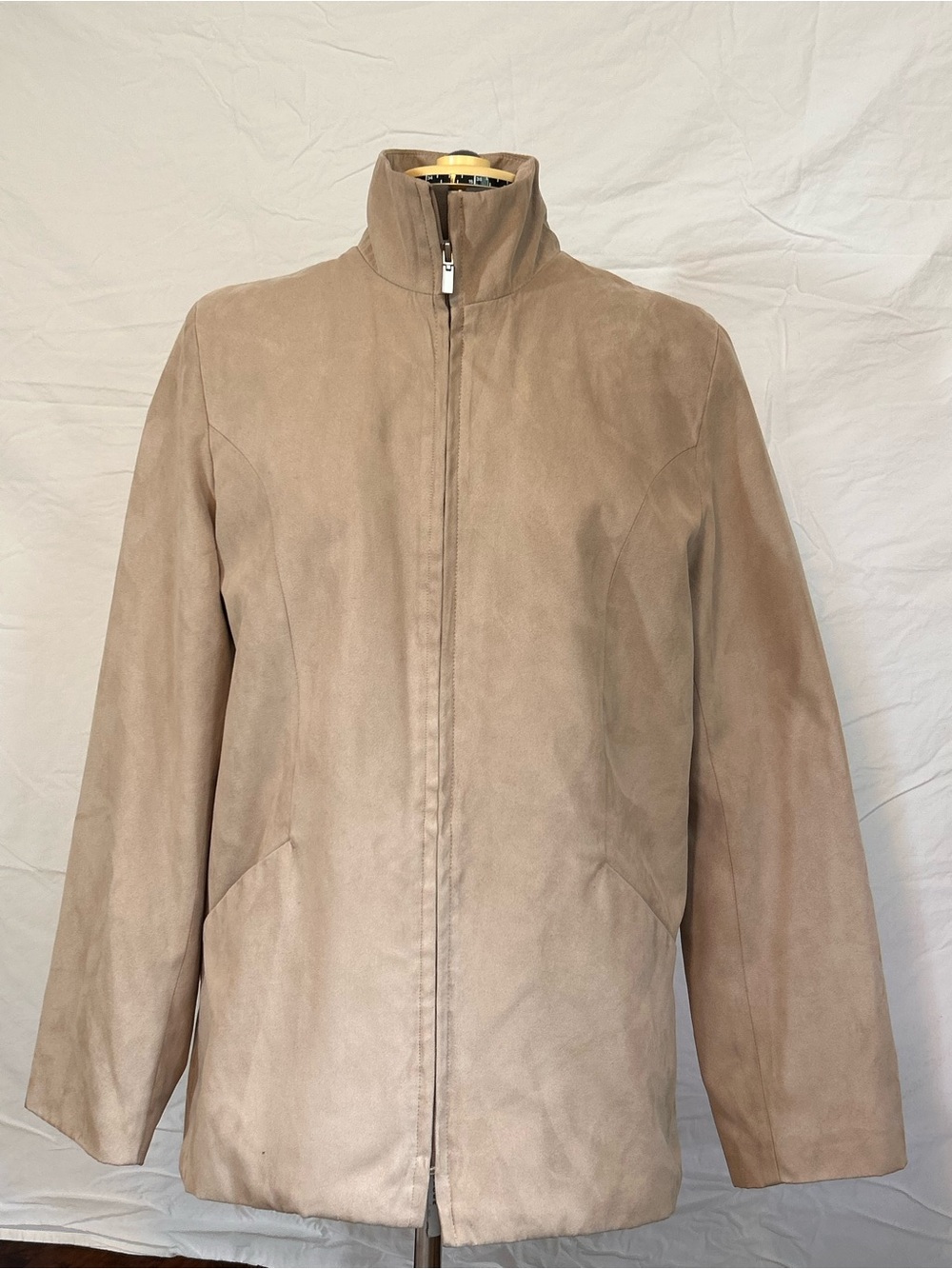 London Fog Woman’s Suede textured Zip-Front Jacket in Taupe